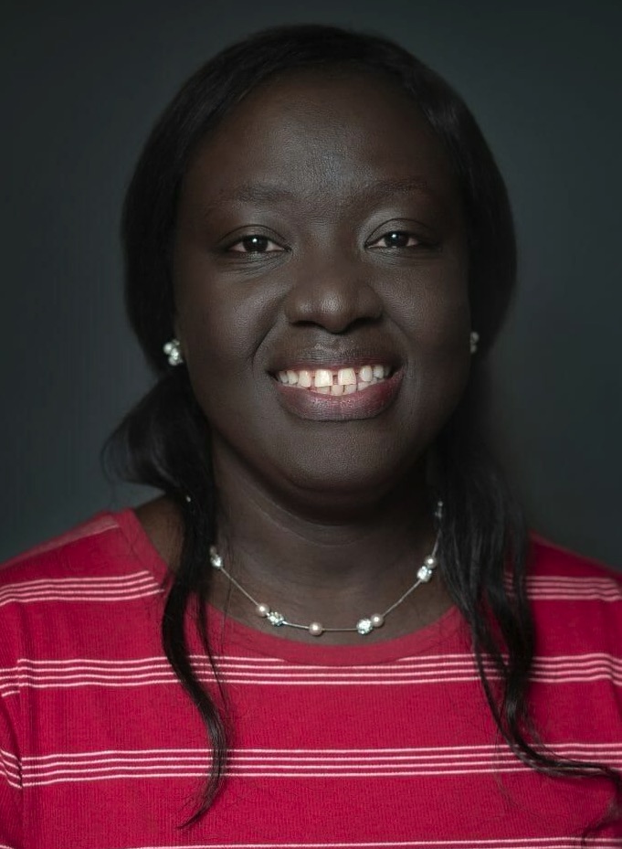 En Alberta, Mariama Gueye explique que la Coalition des femmes organise dans les écoles et les communautés des ateliers de prévention, mais aussi sur les droits des victimes. Photo : Courtoisie