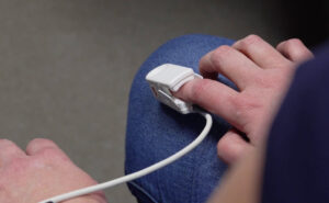 Prise de tension sur un doigt