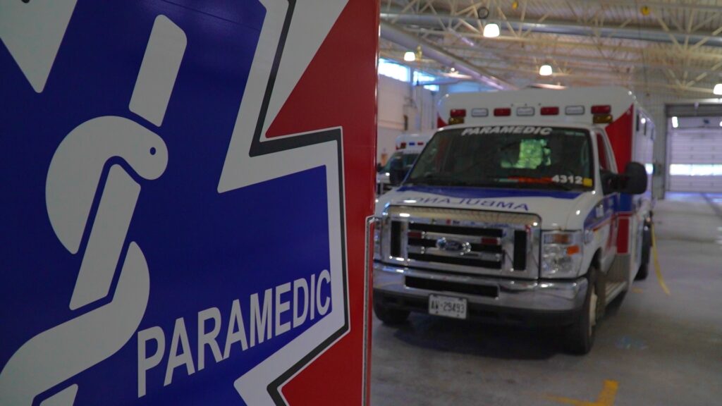 Ambulances Paramedic
