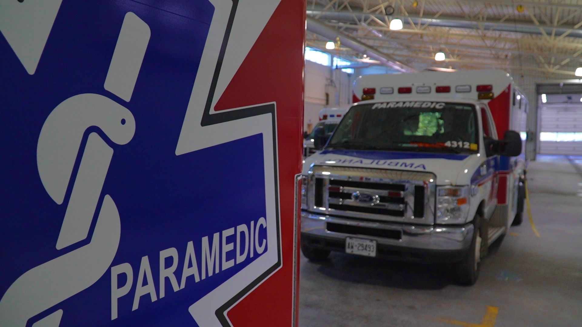 Ambulances Paramedic