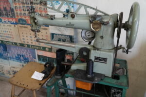 Machine à coudre de cordonnier