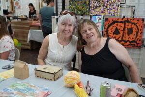 Patricia Sutton et sa soeur - membre du