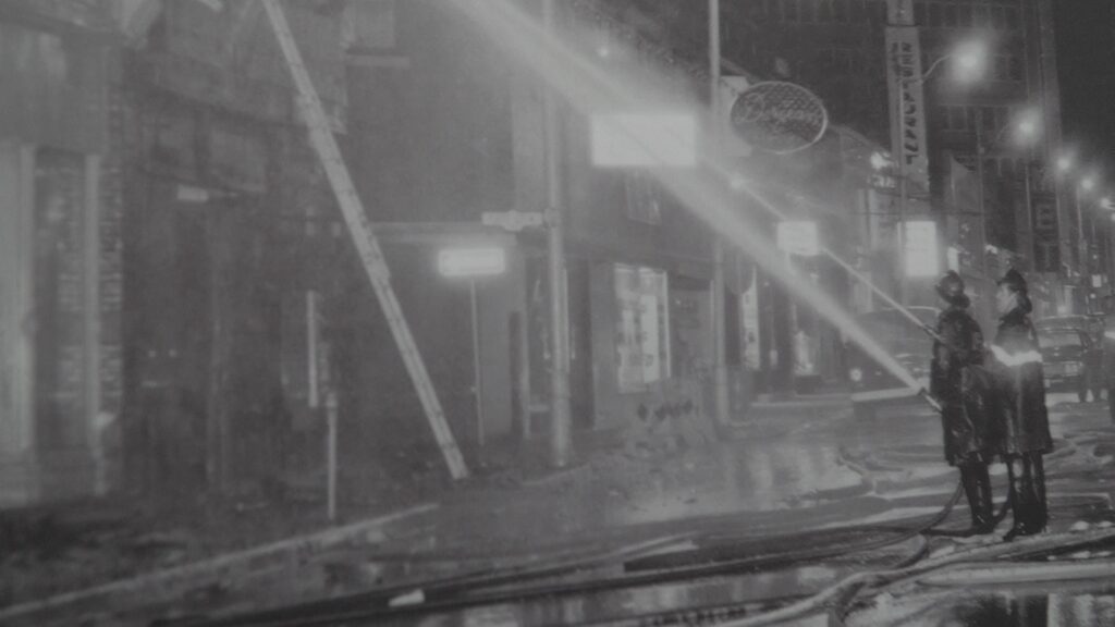 Photo de pompiers qui travaille - Grand incendie de 1933