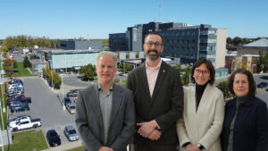 Montage photo hopital de Cornwall personnel et Nolan Quinn