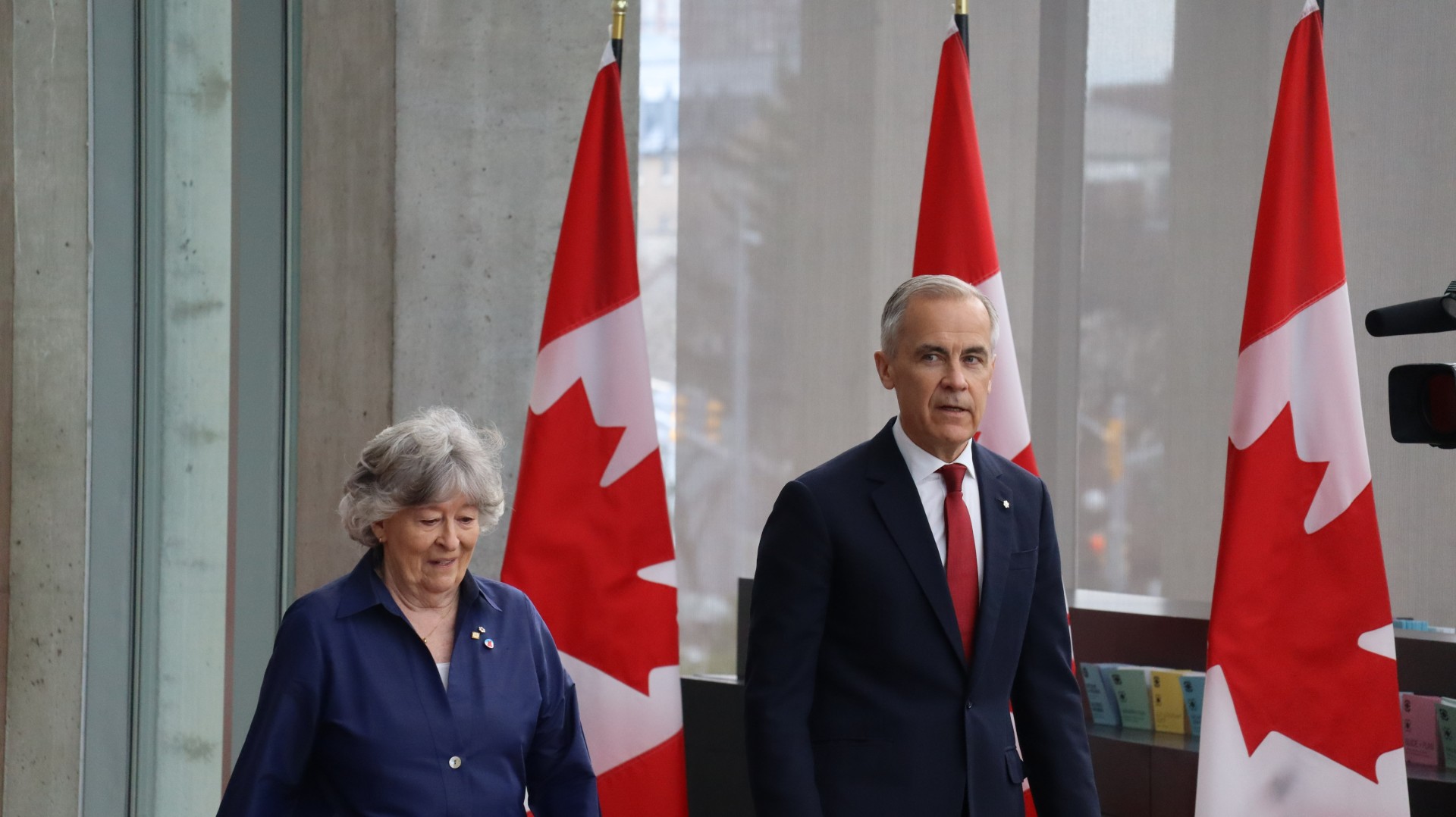 La 31e gouverneure générale du Canada, Louise Arbour, et Mark Carney, le 5 mai, lors de l’annonce officielle de sa nomination faite au Musée des Beaux-Arts du Canada