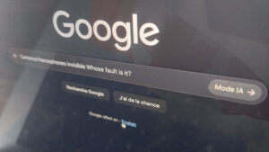 Barre Google avec une recherche en français qui se transforme en anglais